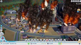 SimCity, vido d'une ville sur laquelle s'abat toutes les catastrophes